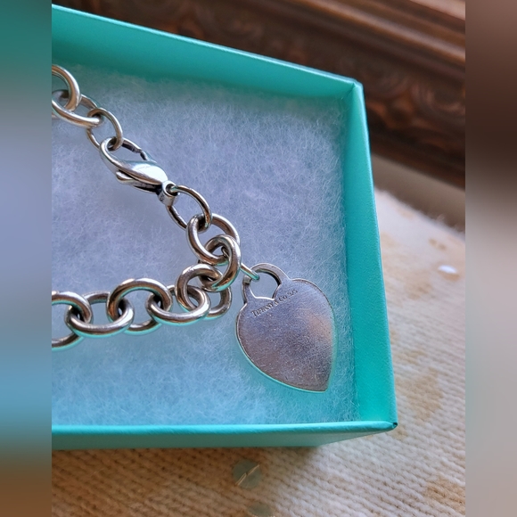 *SALE* Vintage Tiffany & Co Sterling Silver Engravable Heart Tag Bracelet L/7.5" - Picture 9 of 10